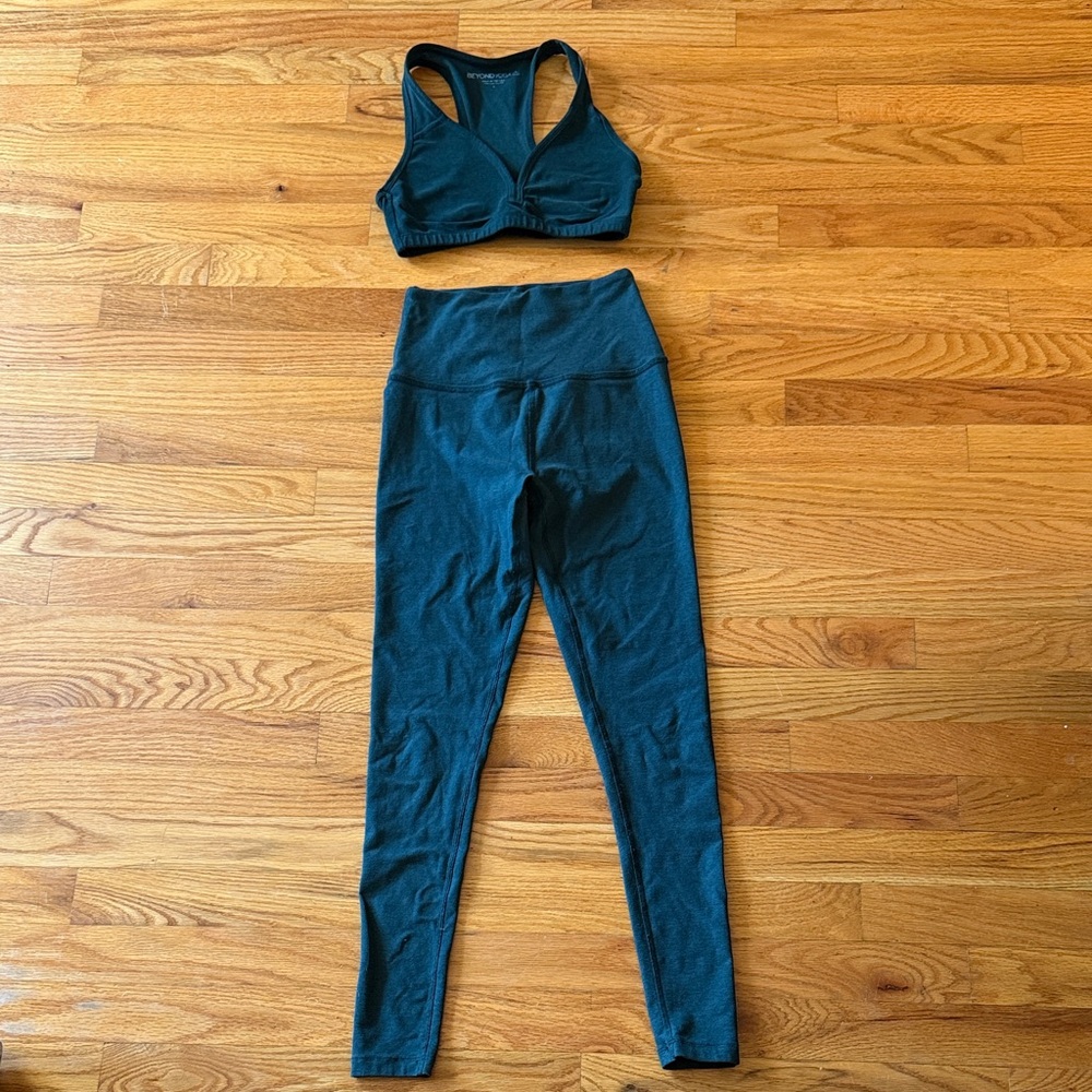 Beyond yoga bra and Leggings Set